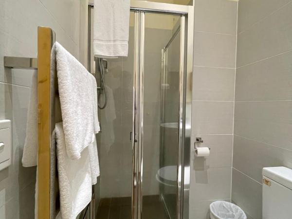 Grand Central Serviced Apartments : photo 3 de la chambre studio lit king-size