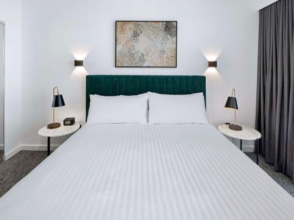 The Sebel Canberra Campbell : photo 5 de la chambre studio lit king-size de luxe avec balcon