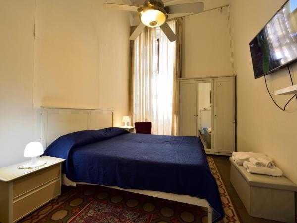 A Casa Di Laura : photo 2 de la chambre chambre double standard avec salle de bains commune