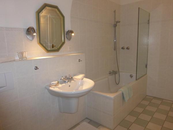 Hotel Villa Tosca : photo 2 de la chambre chambre simple avec douche 