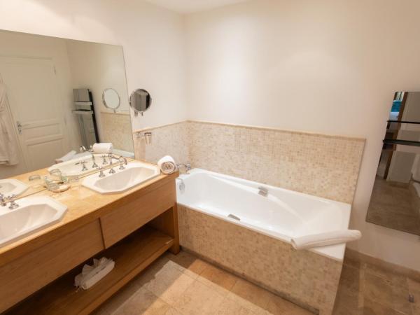 Hotel Le Verger Maelvi : photo 8 de la chambre suite familiale