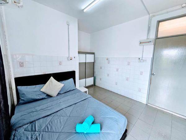 PANCHOR 6 HOSTEL : photo 2 de la chambre chambre double avec salle de bains commune