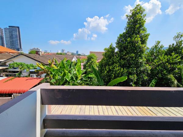 PANCHOR 6 HOSTEL : photo 7 de la chambre chambre double avec balcon