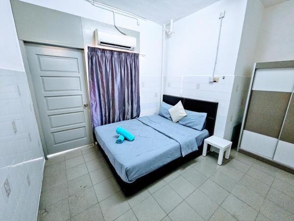 PANCHOR 6 HOSTEL : photo 7 de la chambre chambre double avec salle de bains commune