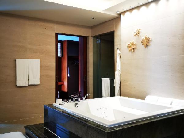 The Ritz-Carlton Sanya, Yalong Bay : photo 4 de la chambre the ritz carlton suite (enjoy five times culinary presentations for 4 perspn)