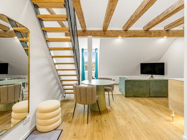 kalm stay - a design Aparthotel : photo 10 de la chambre one-bedroom loft apartment with one queen bed