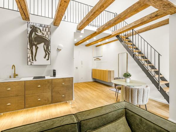 kalm stay - a design Aparthotel : photo 1 de la chambre one-bedroom loft apartment with one queen bed