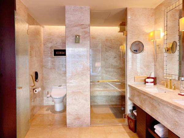 Fairmont Beijing - 20 minutes to Forbidden City by metro : photo 3 de la chambre chambre lit king-size deluxe