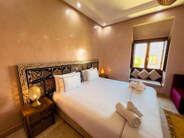 Riad Tonaroz : photo 7 de la chambre suite - vue sur piscine 