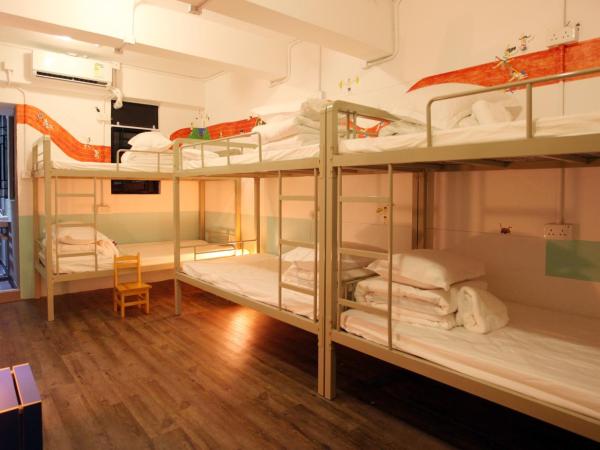 Hop Inn : photo 2 de la chambre chambre familiale