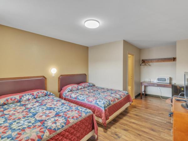 Viking Motel-Detroit : photo 1 de la chambre chambre double avec 2 lits doubles