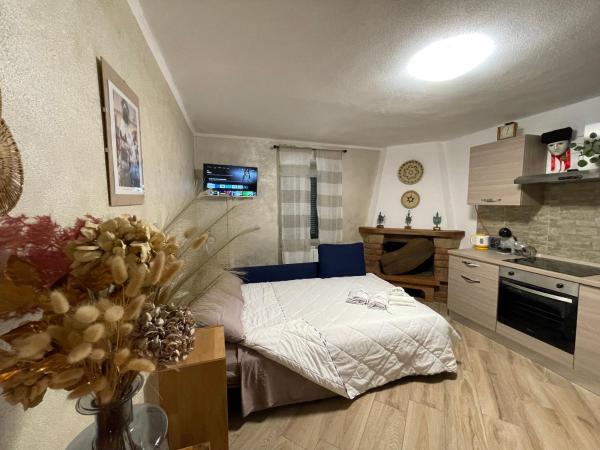 Shardana House- Free Parking : photo 8 de la chambre chambre double avec salle de bains privative