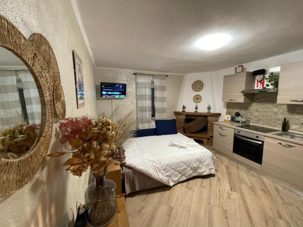 Shardana House- Free Parking : photo 9 de la chambre chambre double avec salle de bains privative
