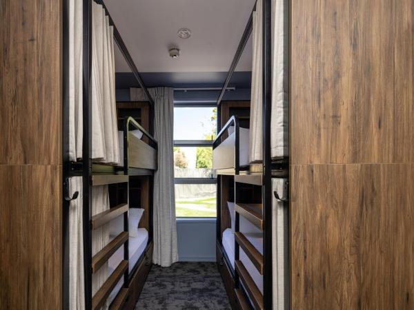 Haka House Rotorua : photo 2 de la chambre lit dans un dortoir de 4 lits