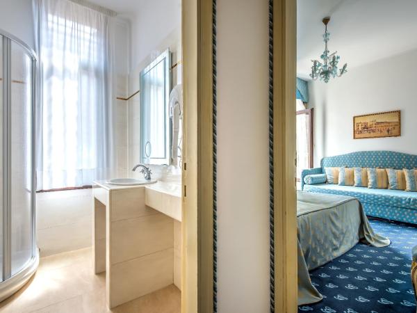 Hotel Giorgione : photo 4 de la chambre 2 chambres communicantes