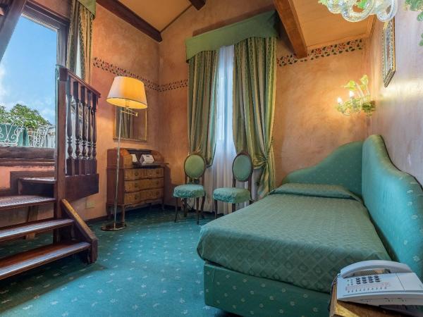 Hotel Giorgione : photo 10 de la chambre suite junior avec terrasse