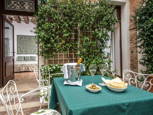 Hotel Giorgione : photo 3 de la chambre suite - vue sur piscine