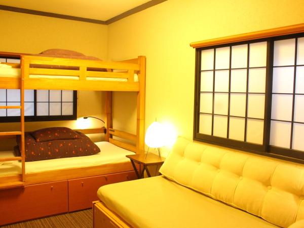 K's House Tokyo Oasis - Quality Hostel in Asakusa : photo 2 de la chambre chambre lits jumeaux supérieure