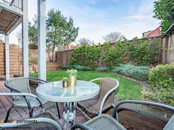 Baltic Apartments - Hotelik Przy Promenadzie : photo 1 de la chambre appartement familial 2 chambres avec terrasse