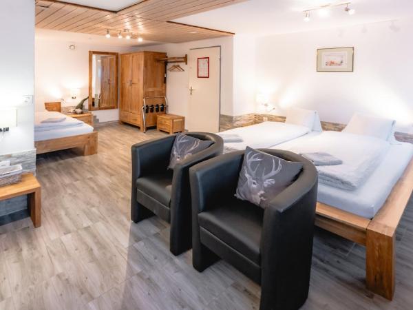 Hotel Paradis-Leukerbad-Therme : photo 4 de la chambre chambre familiale