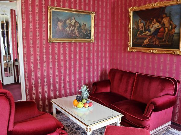 Hotel Palais Porcia : photo 8 de la chambre suite