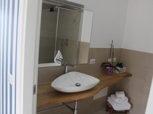 LIDO DEL FARO : photo 3 de la chambre chambre double avec balcon - vue sur mer