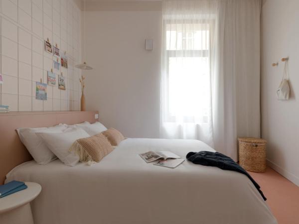 Slo Nice : photo 3 de la chambre chambre double avec salle de bains privative extérieure