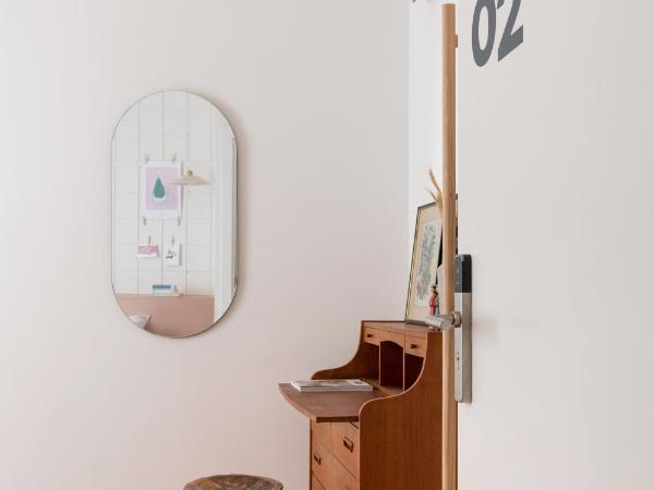 Slo Nice : photo 2 de la chambre chambre double avec salle de bains privative extérieure