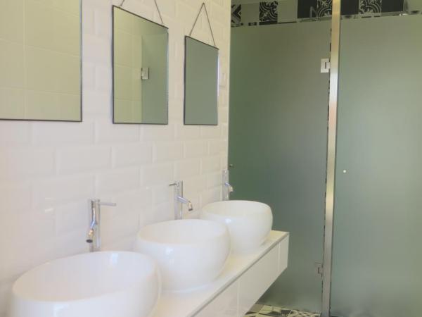 Penedo da Saudade Suites & Hostel : photo 4 de la chambre chambre familiale