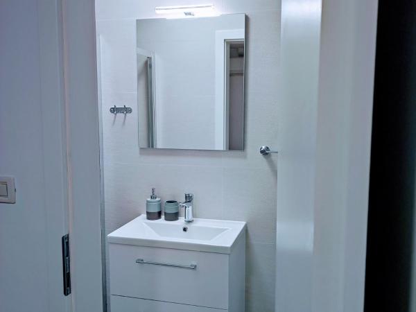 Katarina Old town : photo 1 de la chambre chambre double avec salle de bains privative