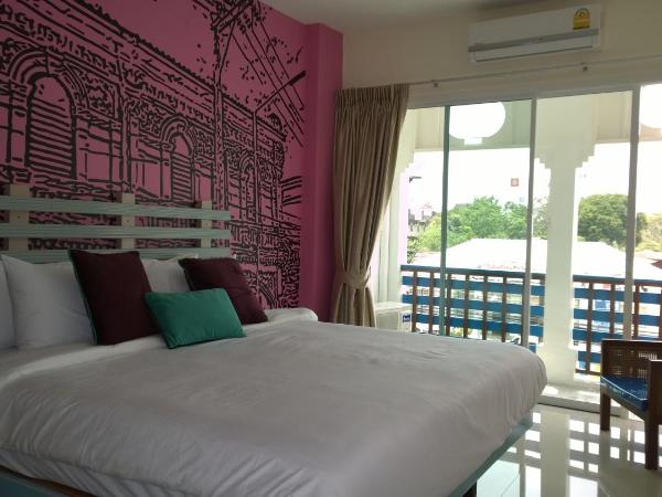 The Pho Thong Phuket : photo 8 de la chambre chambre double deluxe avec balcon