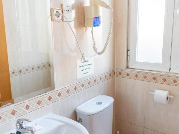 Hostal Josefina-Gran Vía : photo 6 de la chambre chambre triple basique