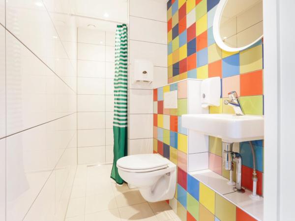 Hans Brinker Hostel Amsterdam : photo 8 de la chambre chambre lits jumeaux supérieure