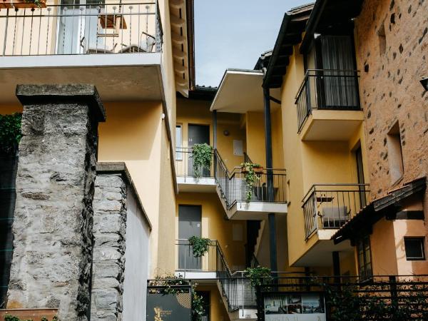 Vista Lakefront Boutique Hotel : photo 7 de la chambre chambre double lit king-size jardin
