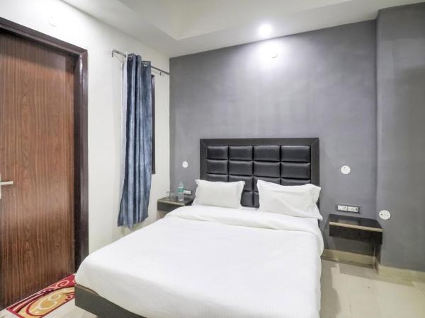 Collection O Mahavir Enclave Near Dashrath Puri Metro Station : photo 1 de la chambre chambre triple classique