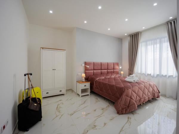 REDDIMUS Guest House : photo 8 de la chambre chambre double supérieure