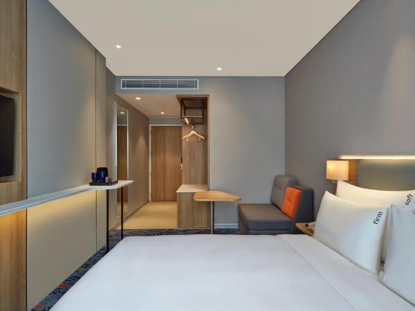 Holiday Inn Express Bengaluru Bommasandra, an IHG Hotel : photo 6 de la chambre chambre standard lit queen-size