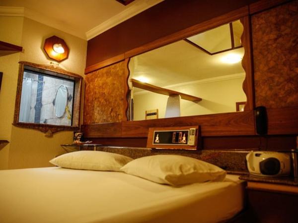 Bali Motel (Adults Only) : photo 1 de la chambre suite avec jacuzzi