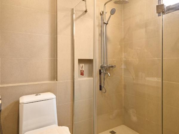 Teera villa chiang mai ทีร่าวิลล่าเชียงใหม่ : photo 10 de la chambre suite familiale avec balcon