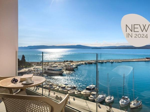 Aminess Younique Narrivi Hotel : photo 1 de la chambre chambre familiale supérieure