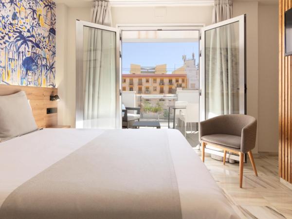 Hotel La Milagrosa : photo 1 de la chambre chambre double avec terrasse