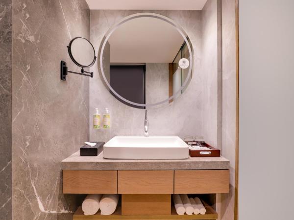 Lemon Tree Premier, Malad, Mumbai : photo 2 de la chambre  chambre lit king-size exécutive