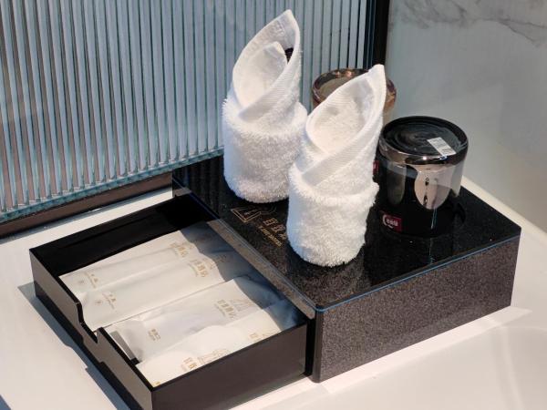 Yizhi Hotel Changgang Metro Station - Free Shuttle Bus during Canton Fair : photo 5 de la chambre chambre affaires lit queen-size