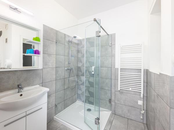 Amber Terrace Studios Downtown : photo 7 de la chambre studio moyen