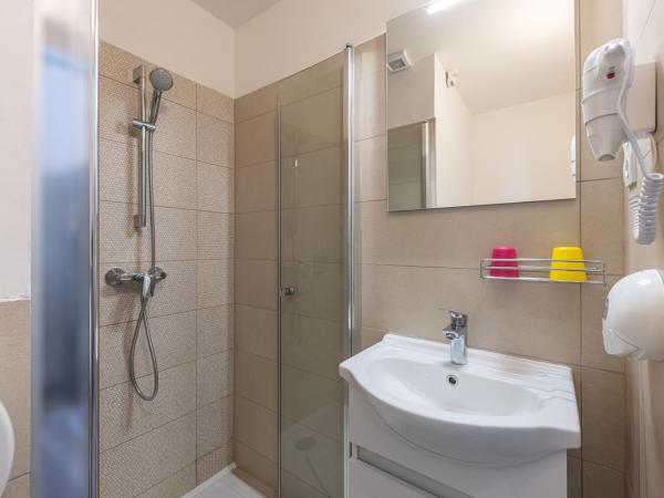 Amber Terrace Studios Downtown : photo 8 de la chambre petit studio