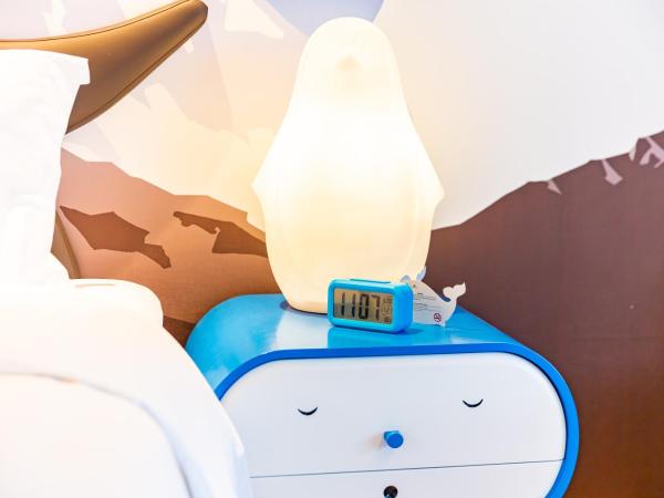 Shanghai Haichang Ocean Park Resort Hotel : photo 8 de la chambre penguin family queen room