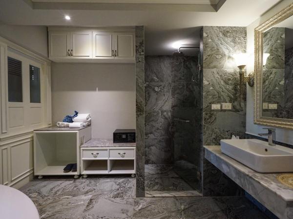 At Pingnakorn Riverside : photo 7 de la chambre suite junior