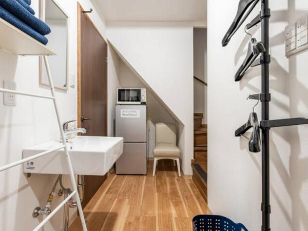 Hostel Ayame : photo 4 de la chambre chambre lits jumeaux avec lit d’appoint - 301