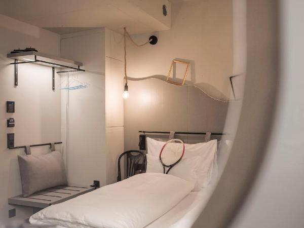 Altstadthotel Weisses Kreuz : photo 5 de la chambre budget double room besenkammer