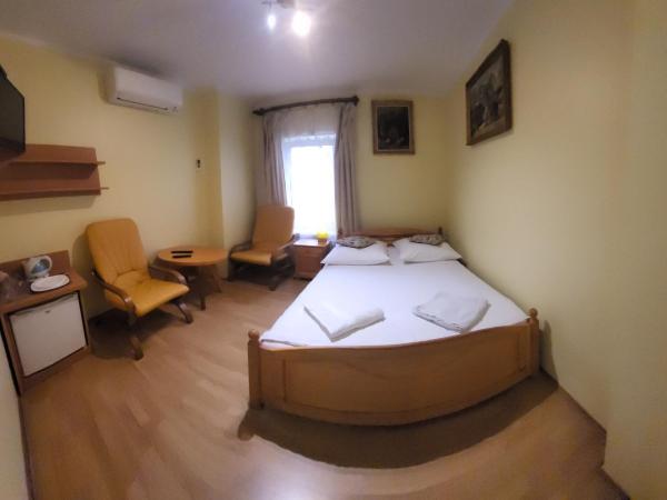 Pensjonat Przy Błoniach : photo 7 de la chambre chambre double